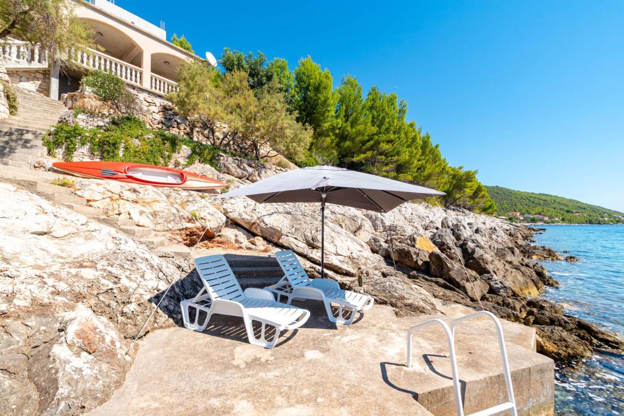 Apartment Apartments By The Sea Cove Zaglav, Korcula - 12208 Prizba